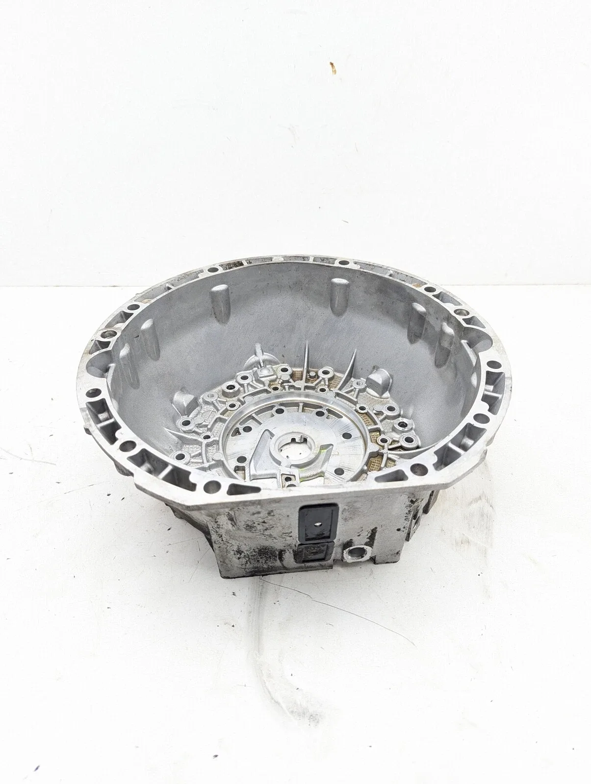 2003-2006 Mercedes-Benz S430 W220 Automatic Transmission Bell Housing 210271180 image 2