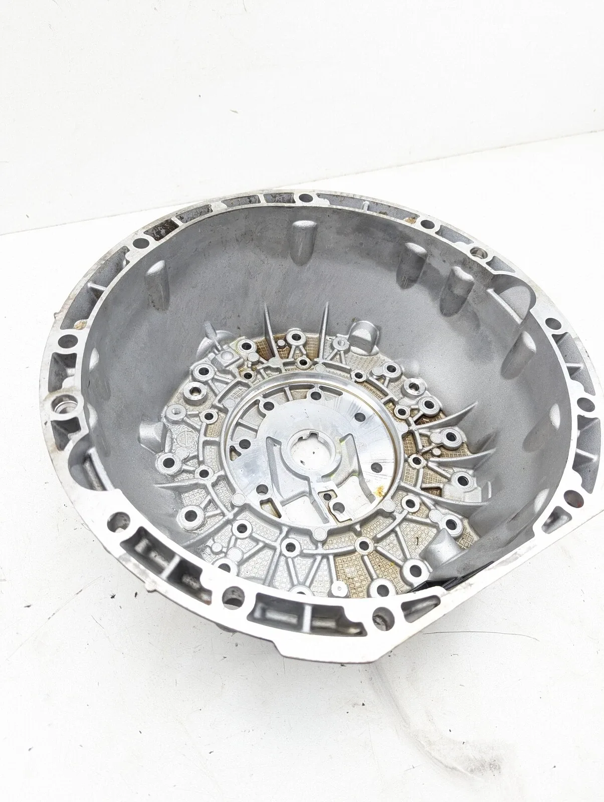 2003-2006 Mercedes-Benz S430 W220 Automatic Transmission Bell Housing 210271180 image 3