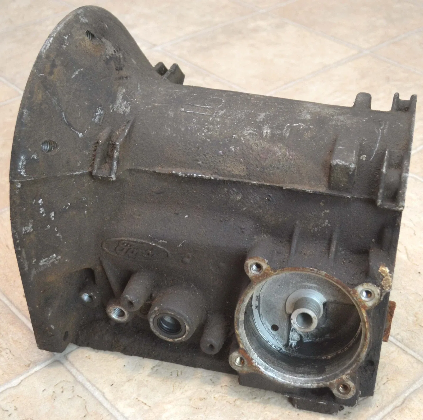 1975 Ford C4 Automatic Transmission Main Case Empty Housing, D5OP-7006-AA image 3