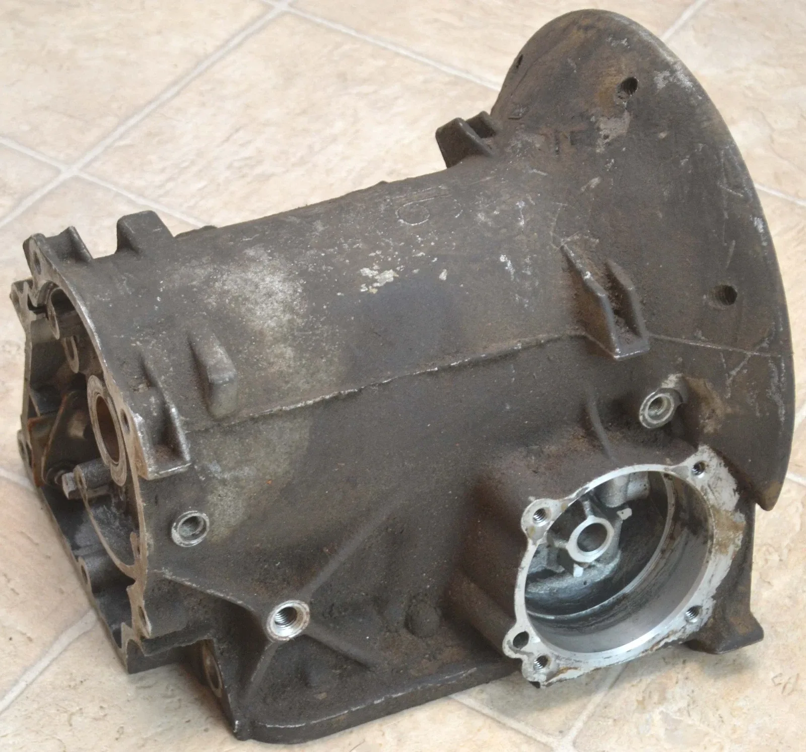 1975 Ford C4 Automatic Transmission Main Case Empty Housing, D5OP-7006-AA
