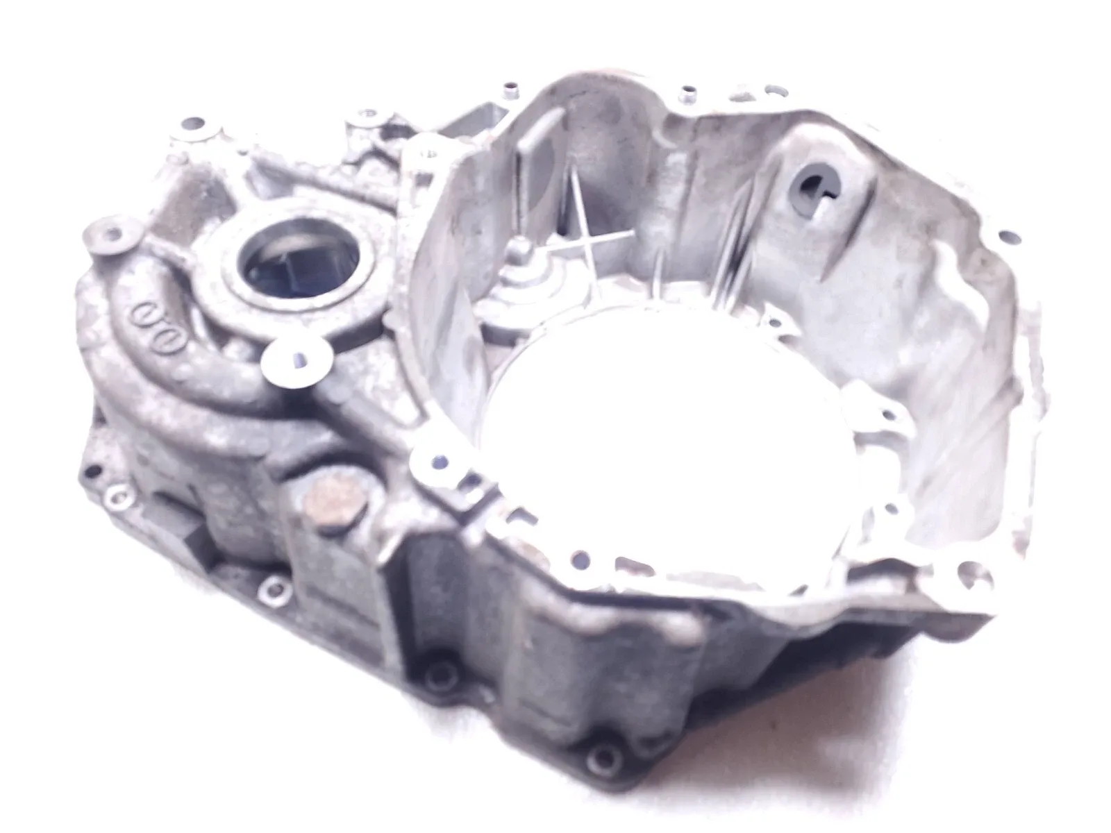 2007 - 2013 SUZUKI SX4 4WD AUTO TRANS BELL HOUSING OEM 70K Miles