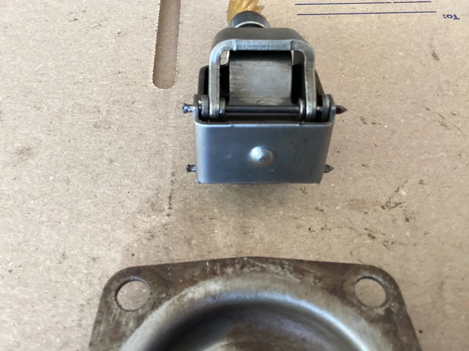 1960s super turbine 400 automatic transmission, speedometer housing and gear image 3