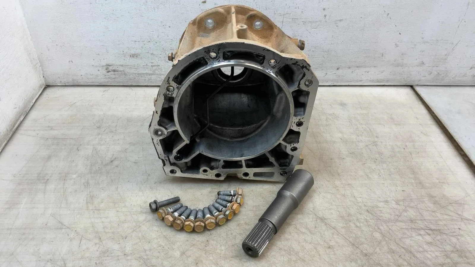 Jeep Wrangler JK Automatic Trans Extension Adapter Housing w Shaft 07-11 191695