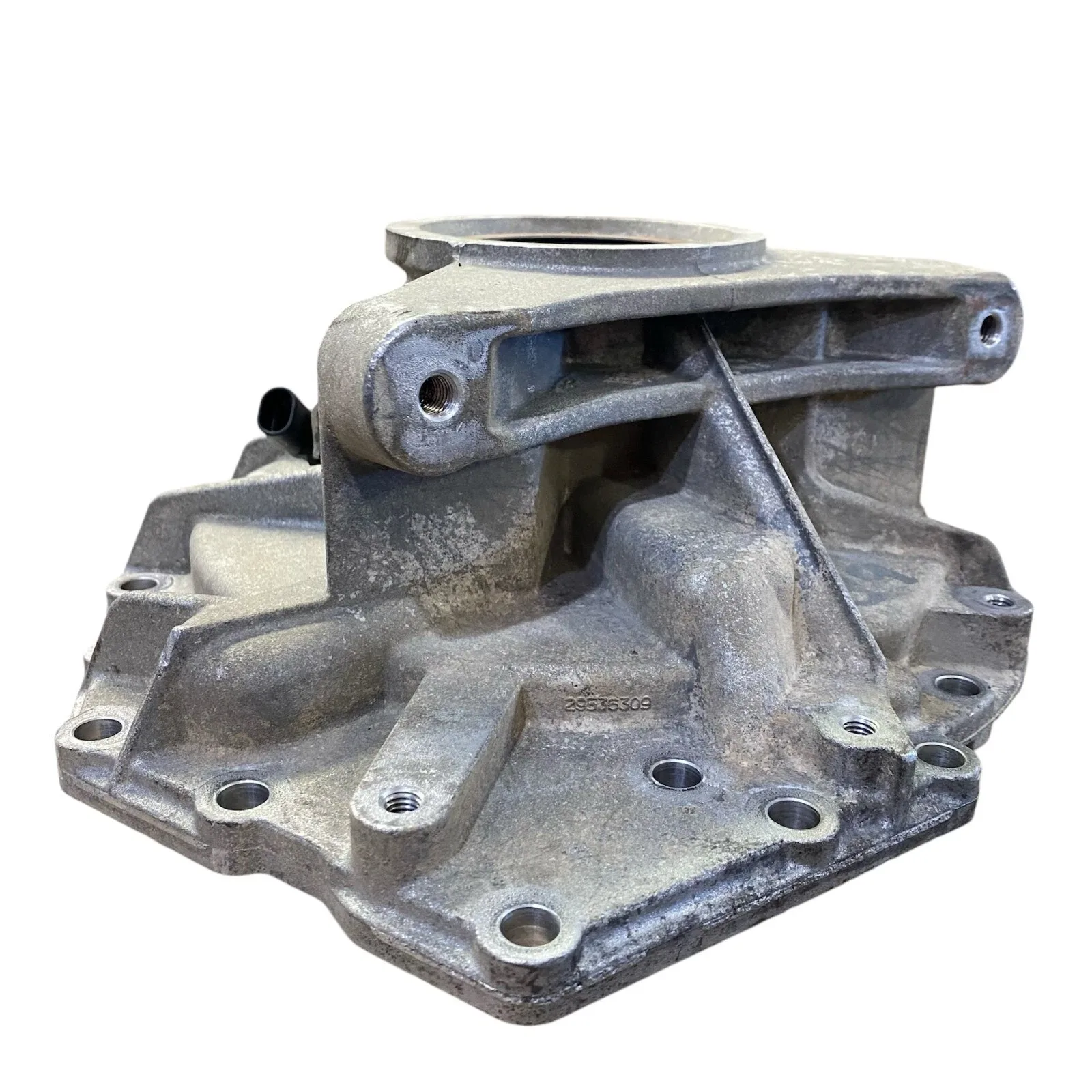 Allison 2400 Tail Housing Casting # 29536309 OEM USED image 4