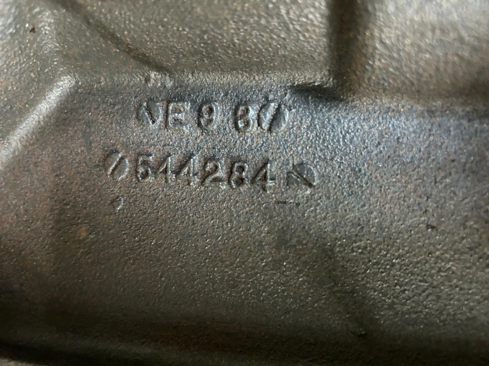 R3 - TRANSMISSION EXTENSION TAIL HOUSING 544284 image 3