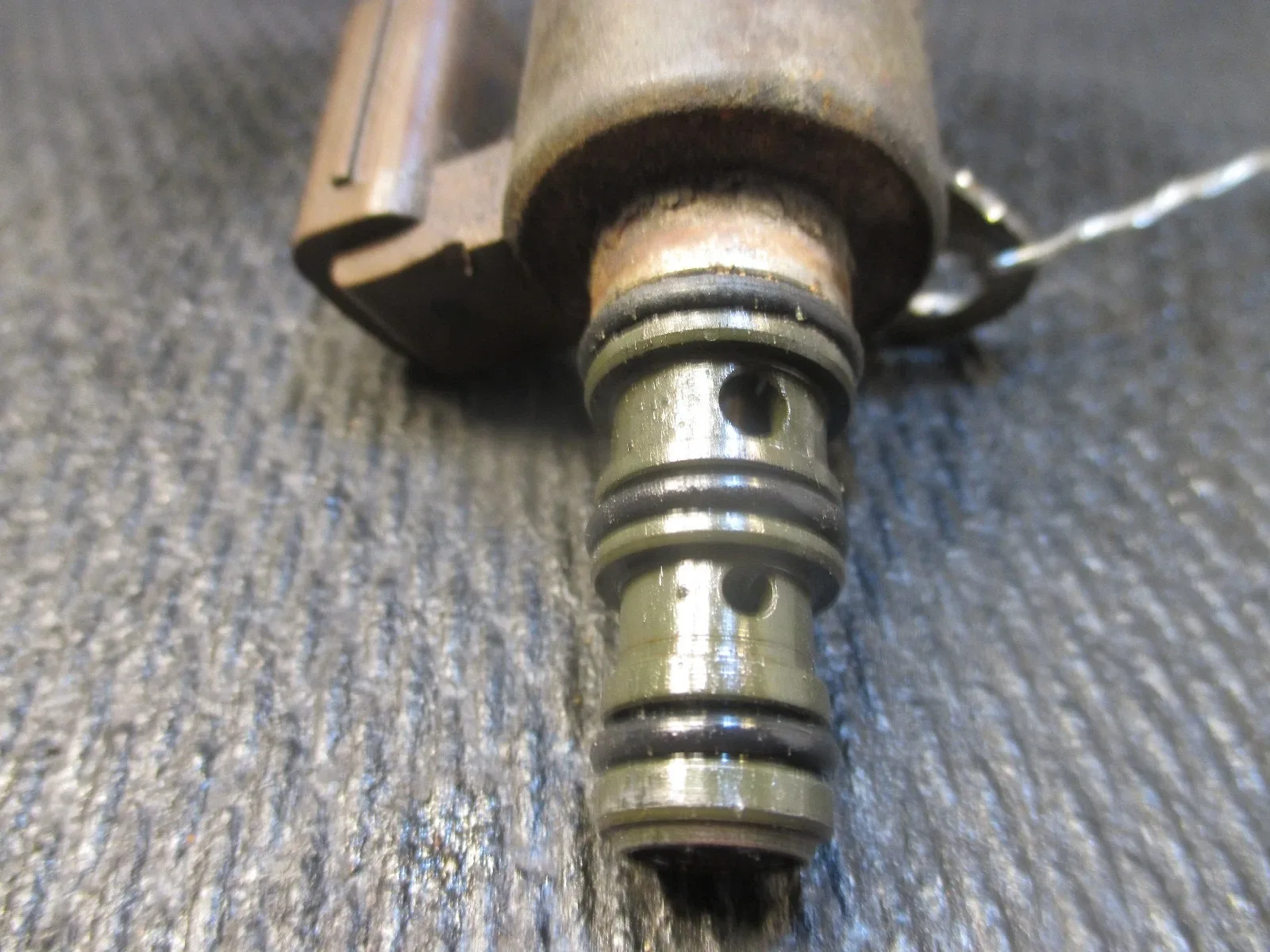 2001 Honda Accord EX 2DR F23A1 Shift Control Solenoid Valve C image 3
