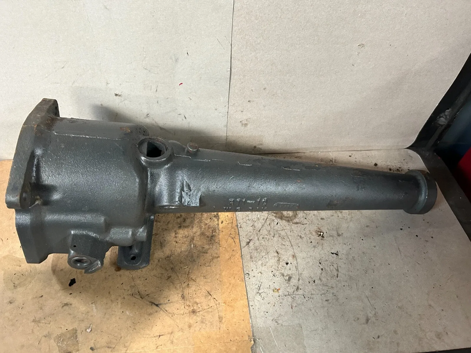 R13 - TRANSMISSION EXTENSION TAIL HOUSING R11-10 image 2