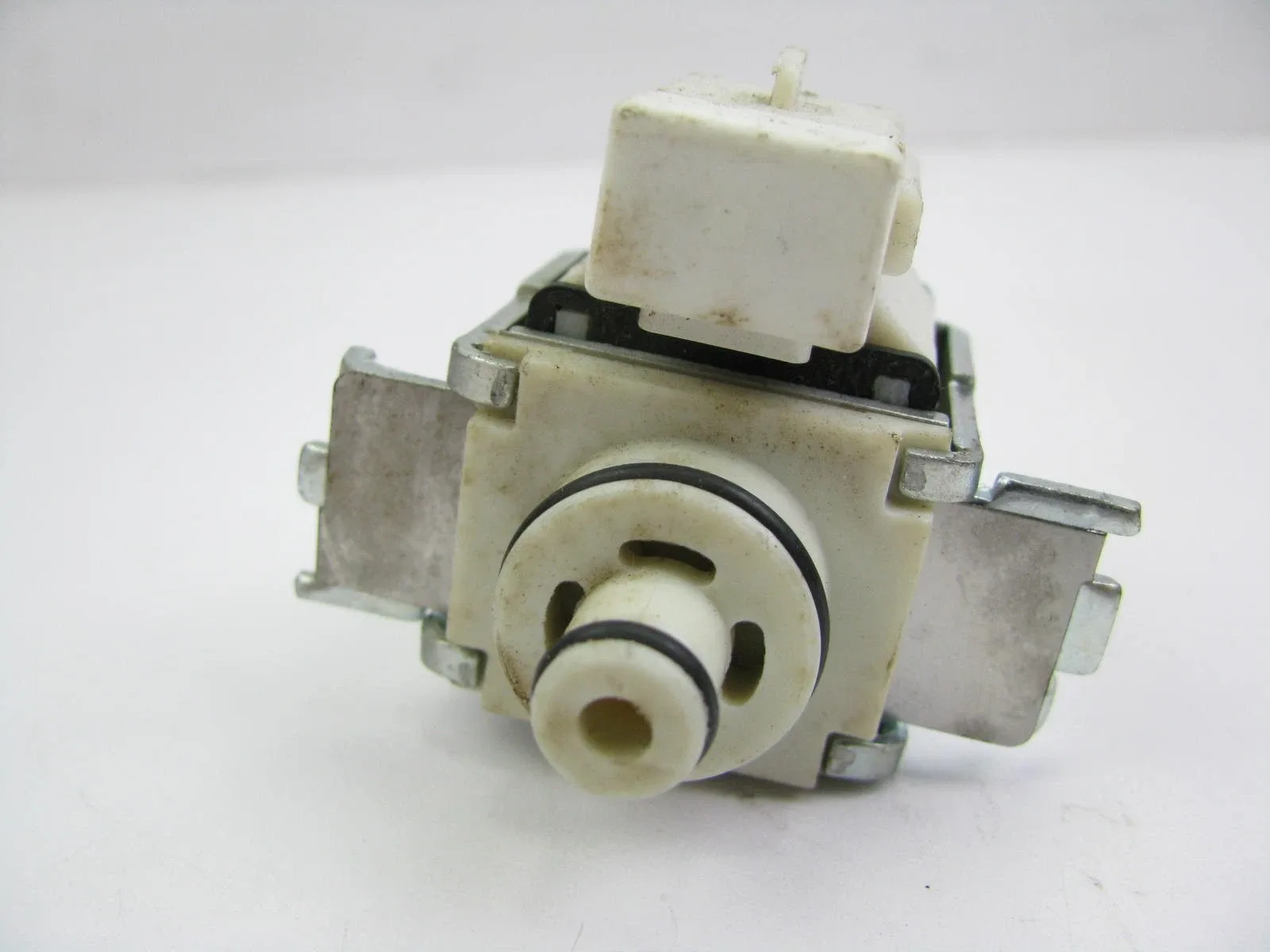 NEW - Unboxed OEM Ford AXODE AX4S AX4N Transmission Shift Solenoid F3DP-7G484-AA image 2