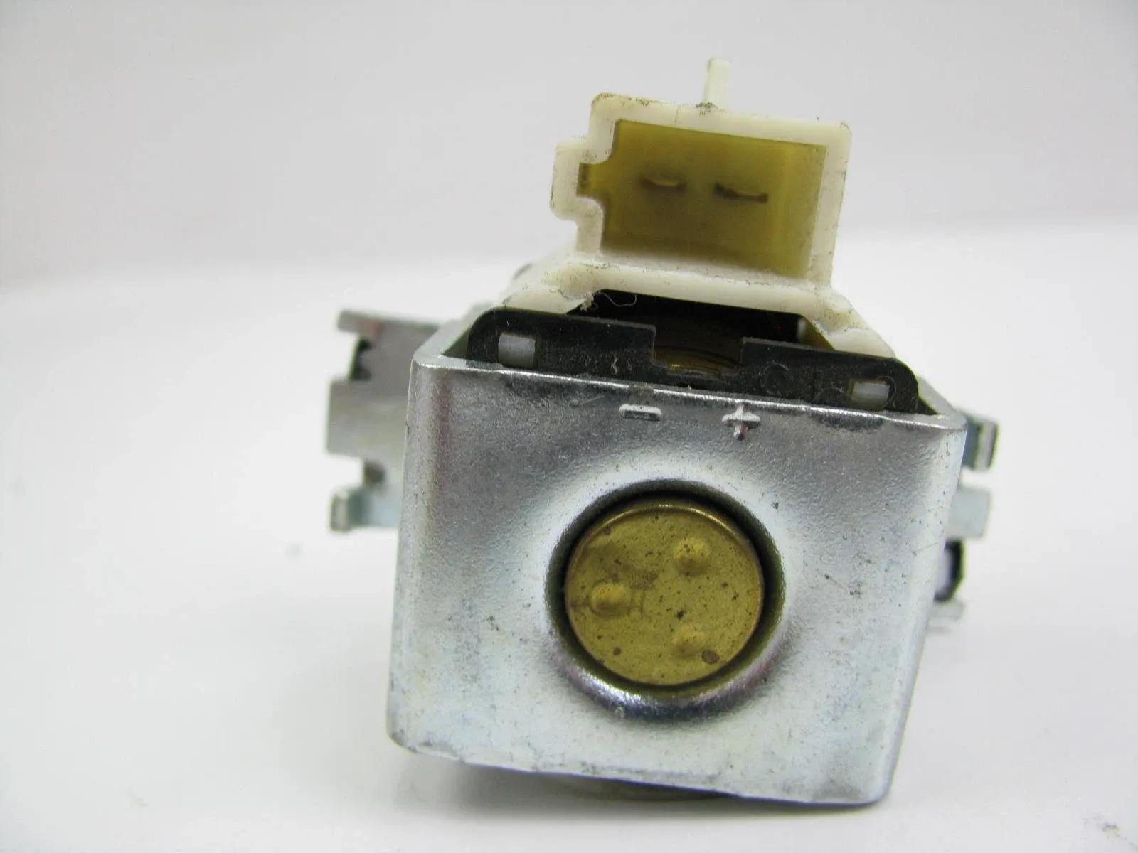NEW - Unboxed OEM Ford AXODE AX4S AX4N Transmission Shift Solenoid F3DP-7G484-AA image 3