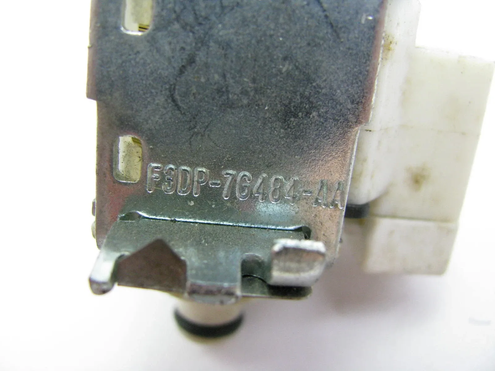 NEW - Unboxed OEM Ford AXODE AX4S AX4N Transmission Shift Solenoid F3DP-7G484-AA image 4