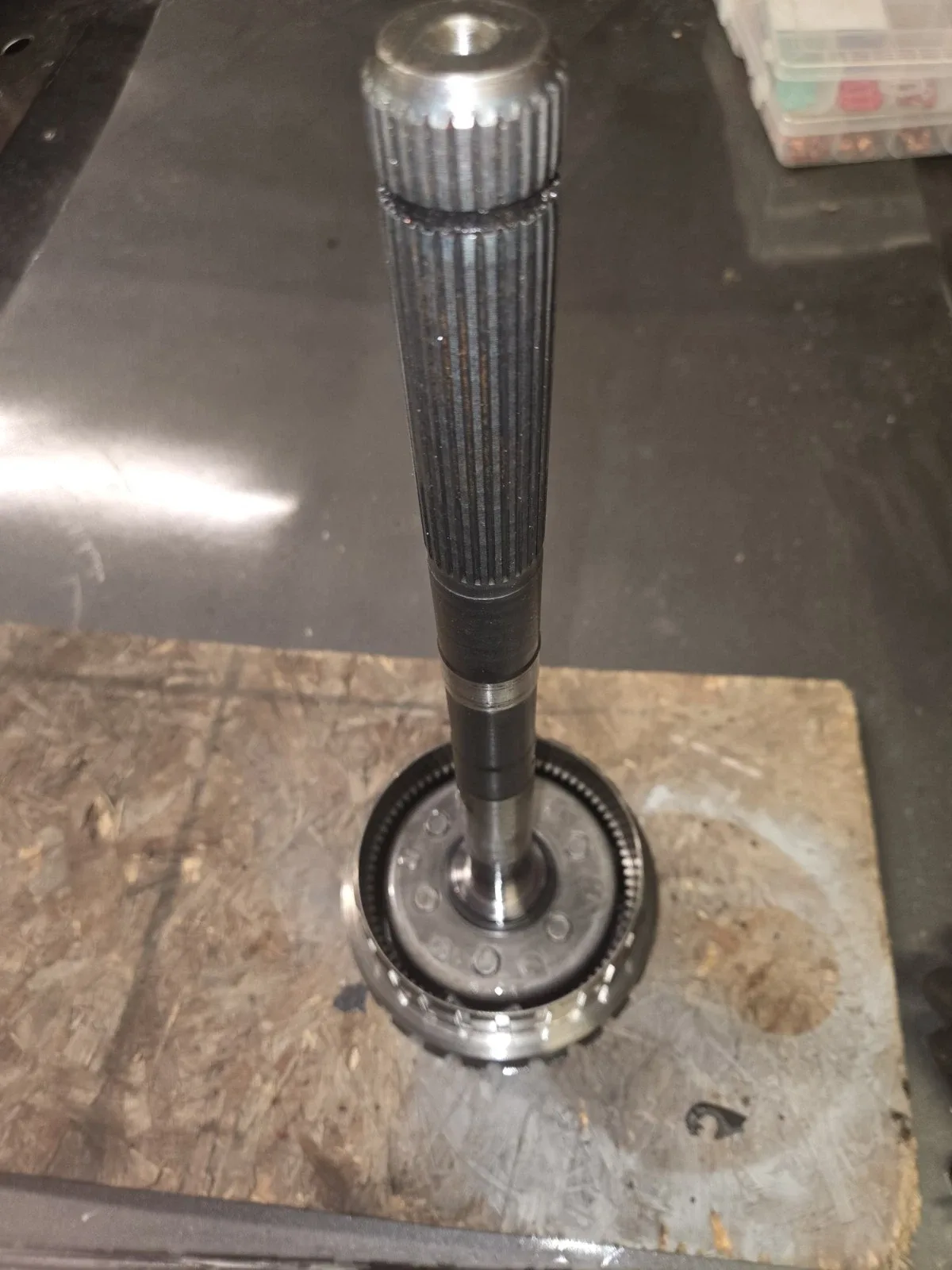 GM - Aluminum  Powerglide Trans  " Rear Planet & Tail Shaft "  Very Good    1.82