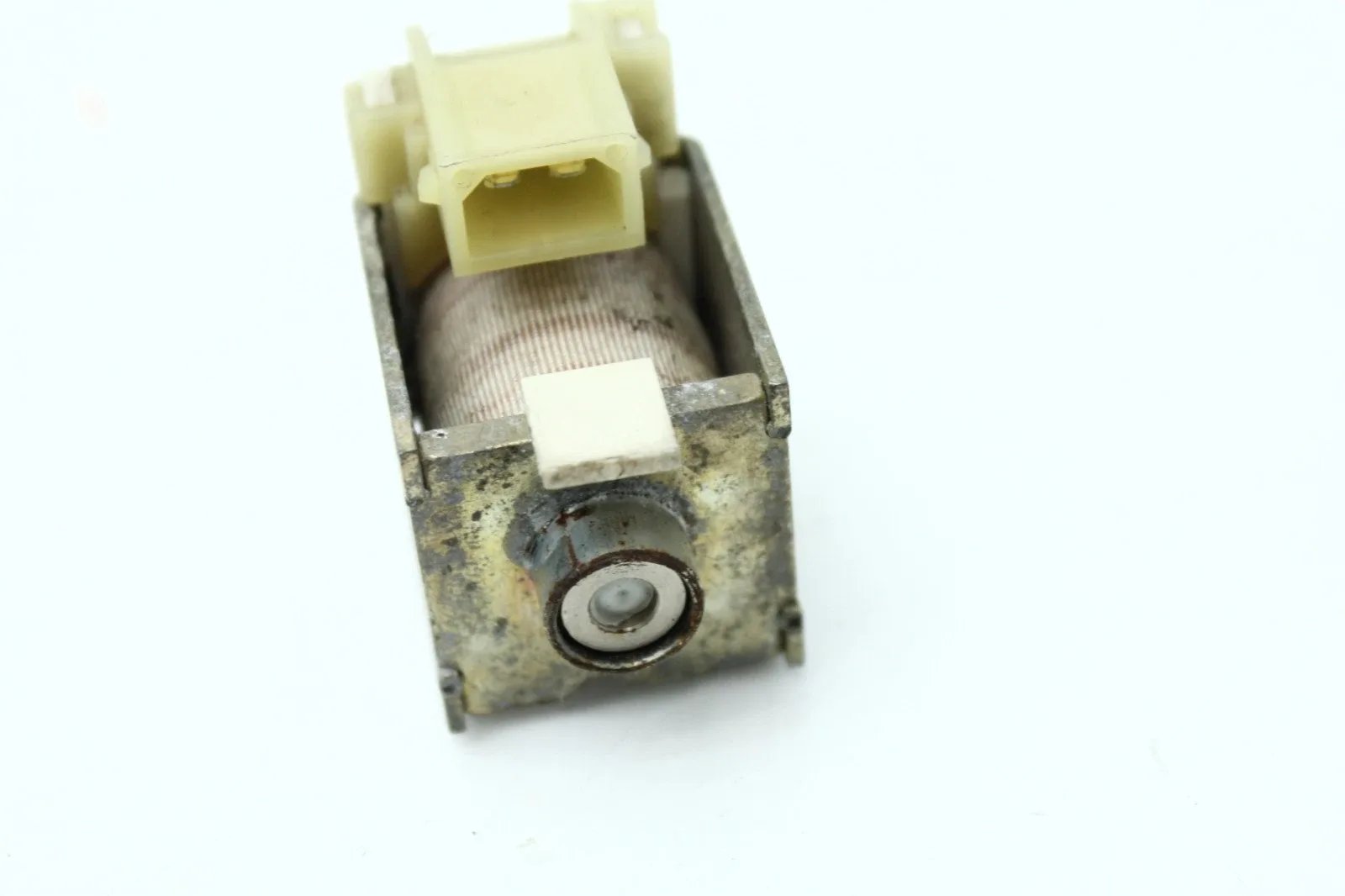 03-10 PORSCHE CAYENNE A/T SHIFT INTERLOCK SOLENOID  G293 image 4
