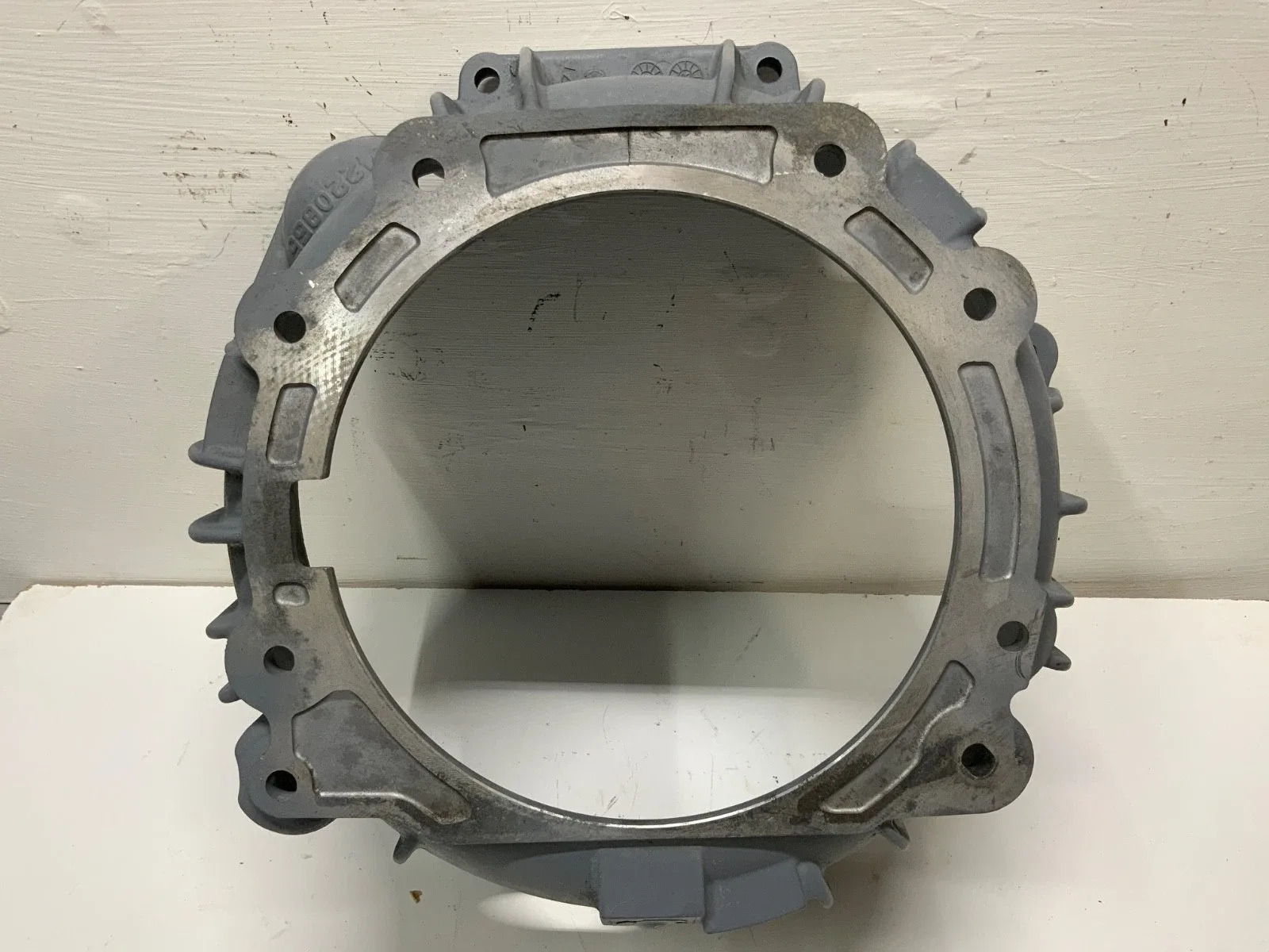 GM 4L60/4L60E/4L65E AUTO TRANS BELL HOUSING 24220855 COLORADO CANYON FLAT TOP image 2