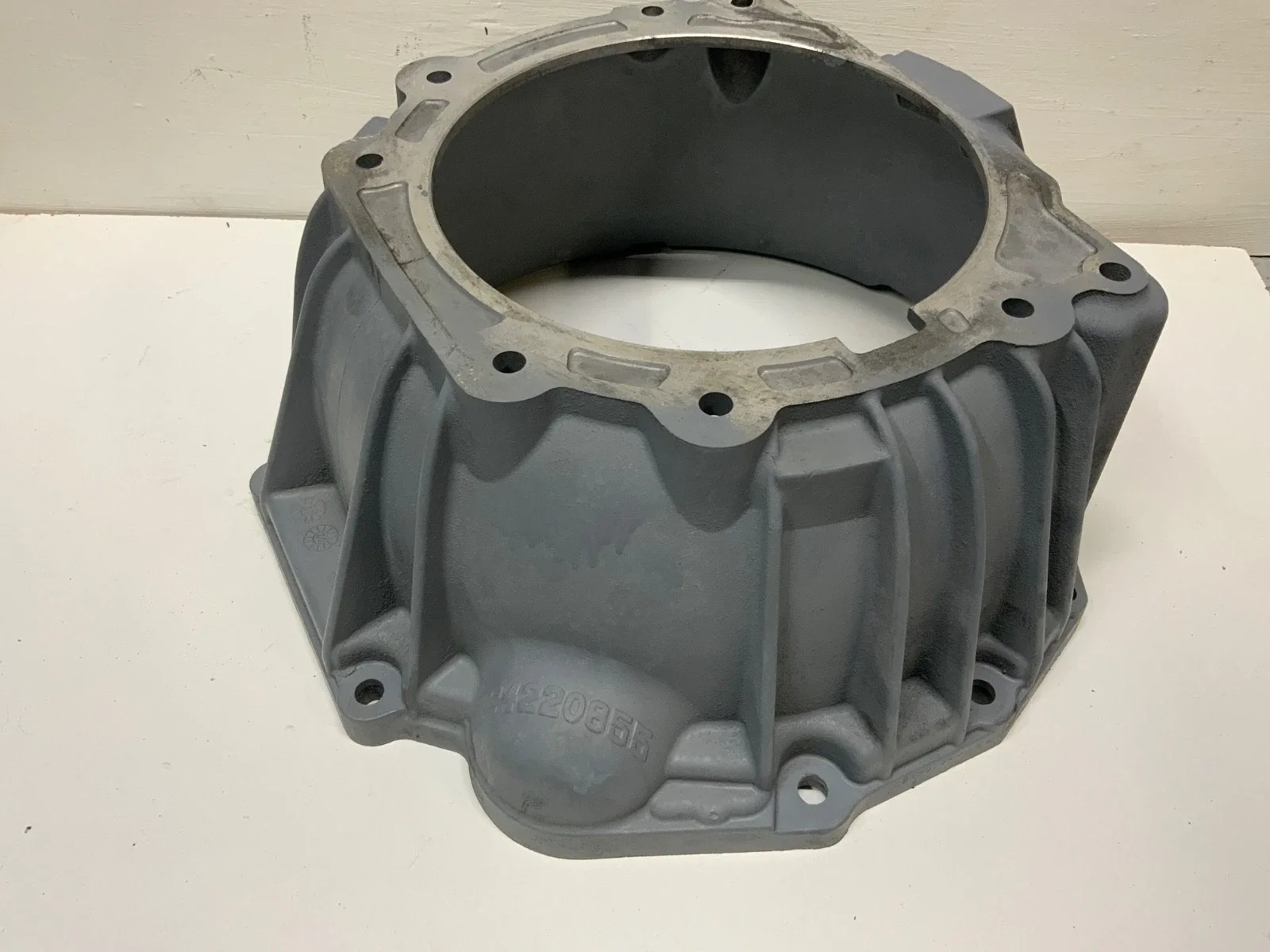 GM 4L60/4L60E/4L65E AUTO TRANS BELL HOUSING 24220855 COLORADO CANYON FLAT TOP image 3