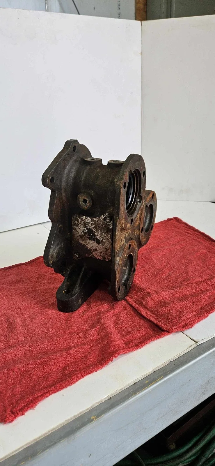 1969 Chevy Truck Transfercase adapter - Rockwell T221 Clean - 5897r2904