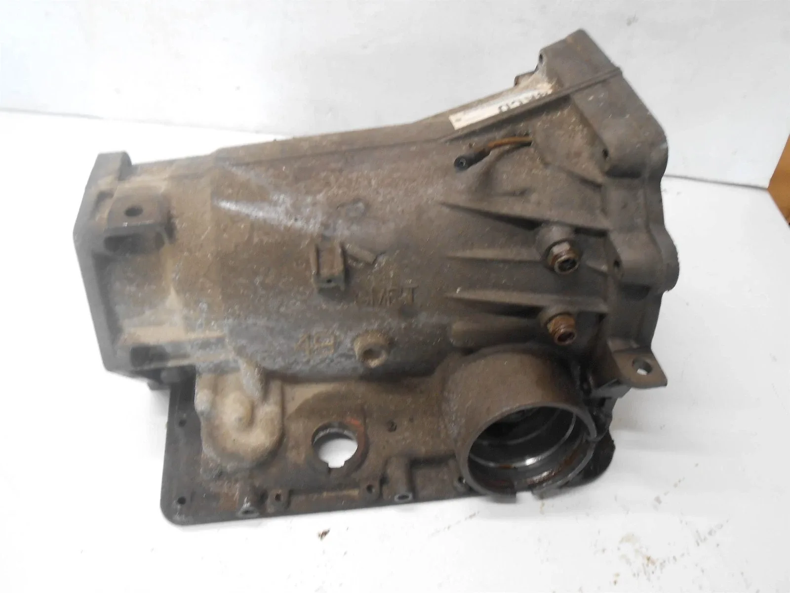 2004 Chevrolet Silverado 1500 Transmission Housing image 2
