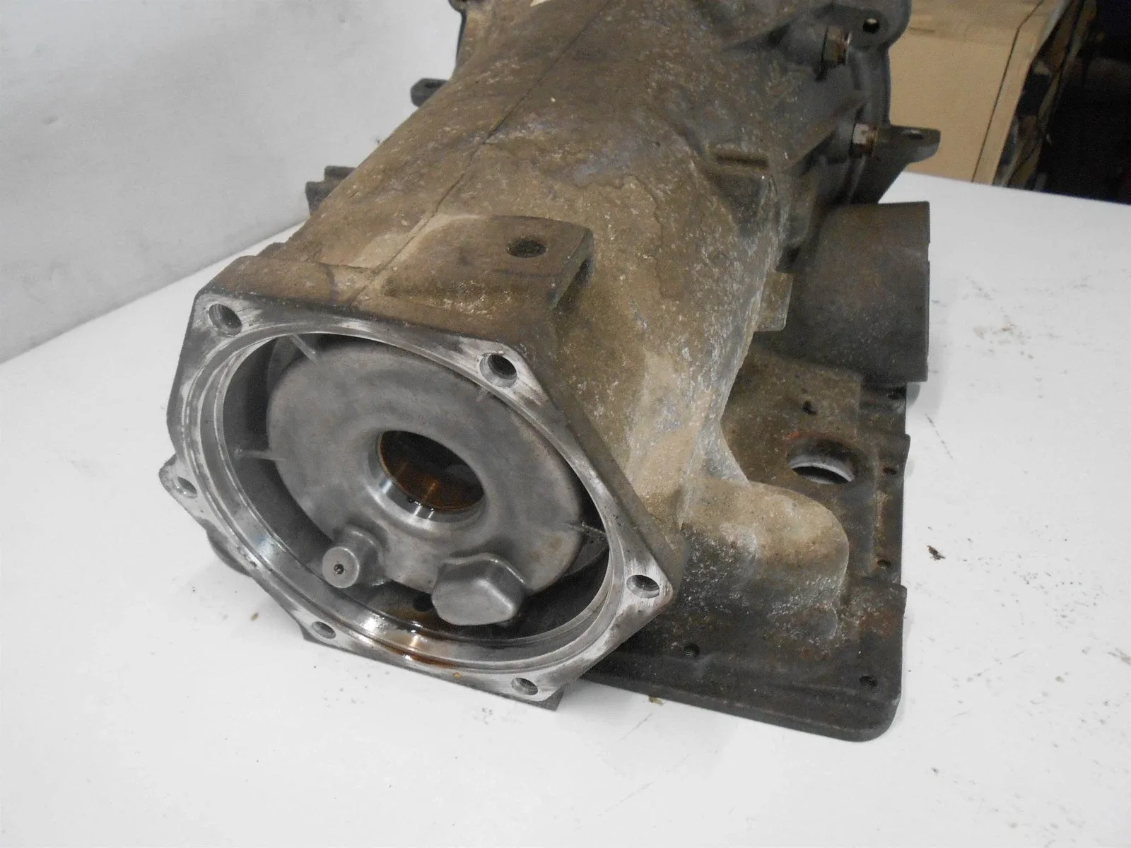 2004 Chevrolet Silverado 1500 Transmission Housing image 4