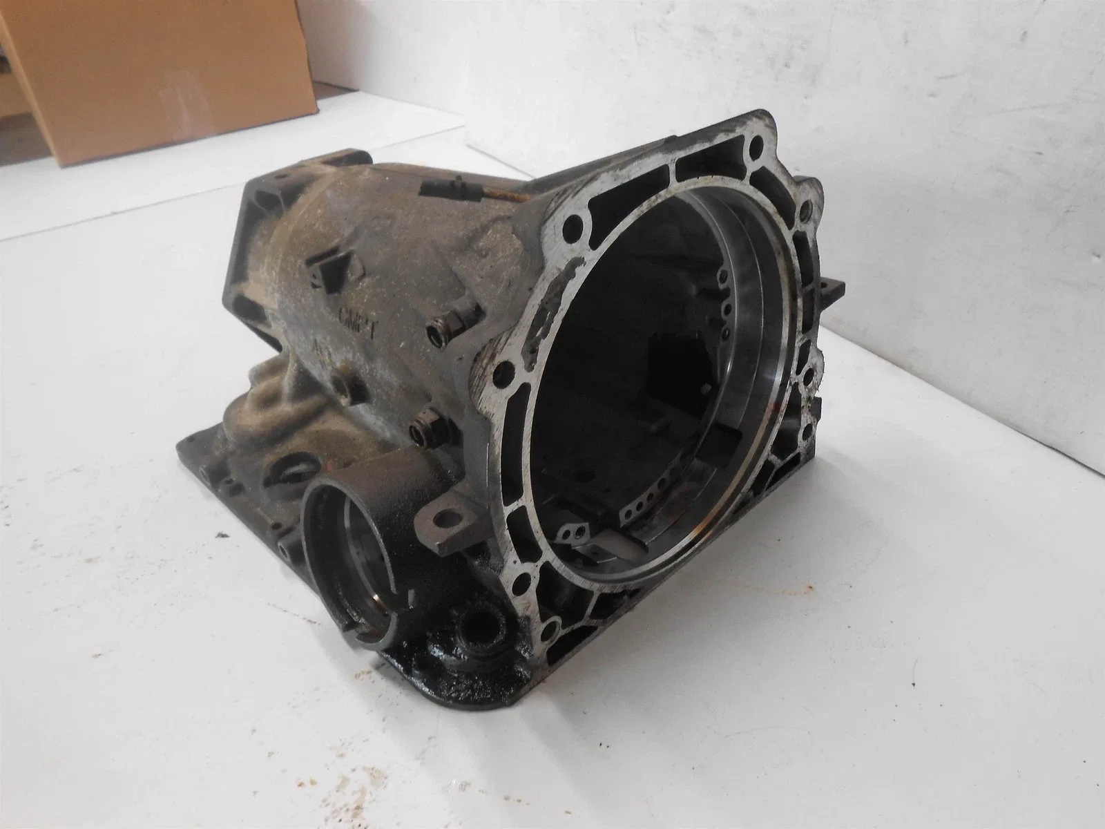 2004 Chevrolet Silverado 1500 Transmission Housing