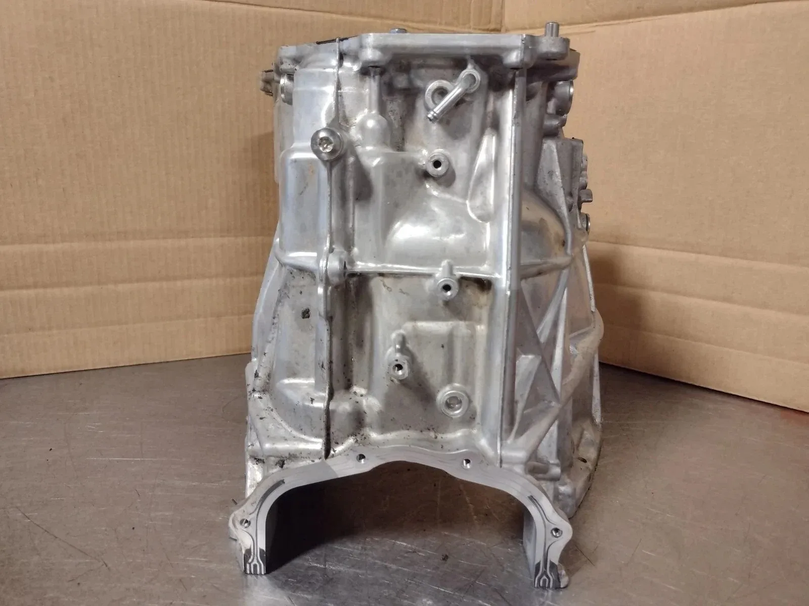 2017-2021 Subaru CVT TR580 2.0L Transmission Case Center Housing
