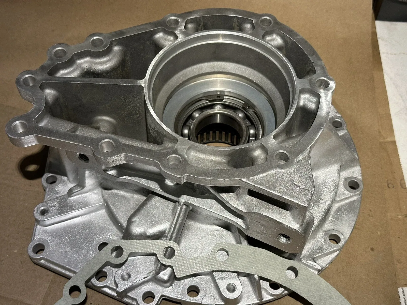 CHEVY ALLISON 1000 2000 2400 TRANS 4X4 EXTENSION HOUSING PART 24257849 2010-UP image 2