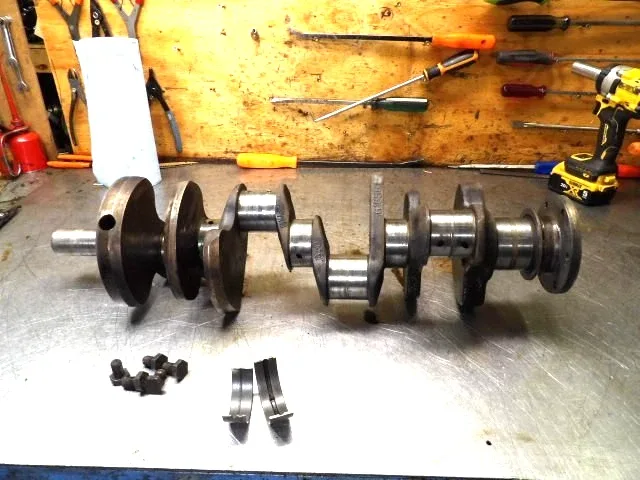 Oldsmobile  Rocket  V8   50's   " Crankshaft  # 561656   "  Good Builder  "  736