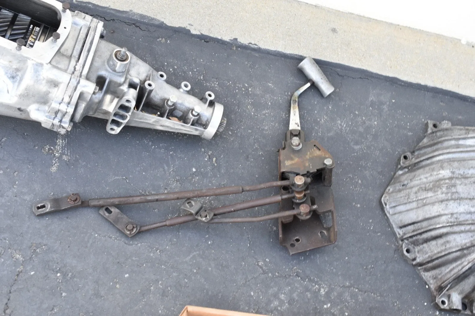 Muncie m20 transmission with bell housing and shifter image 3