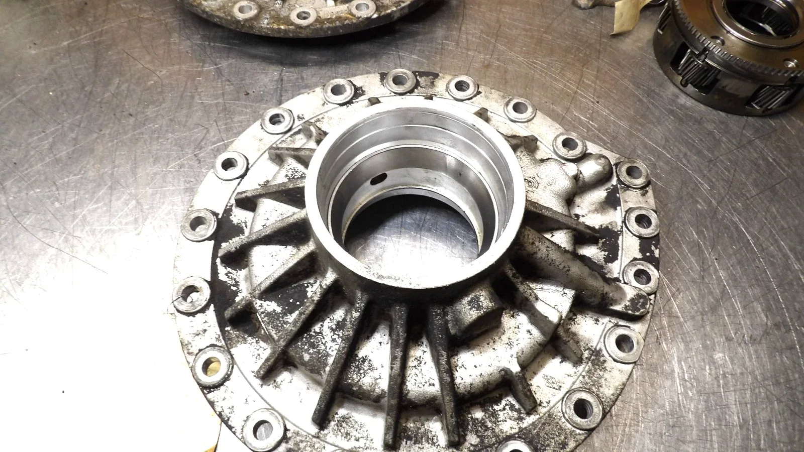 Allison  B300 & 3000   Automatic Trans  "  Output Housing-C5 Clutch "  Very Good image 3