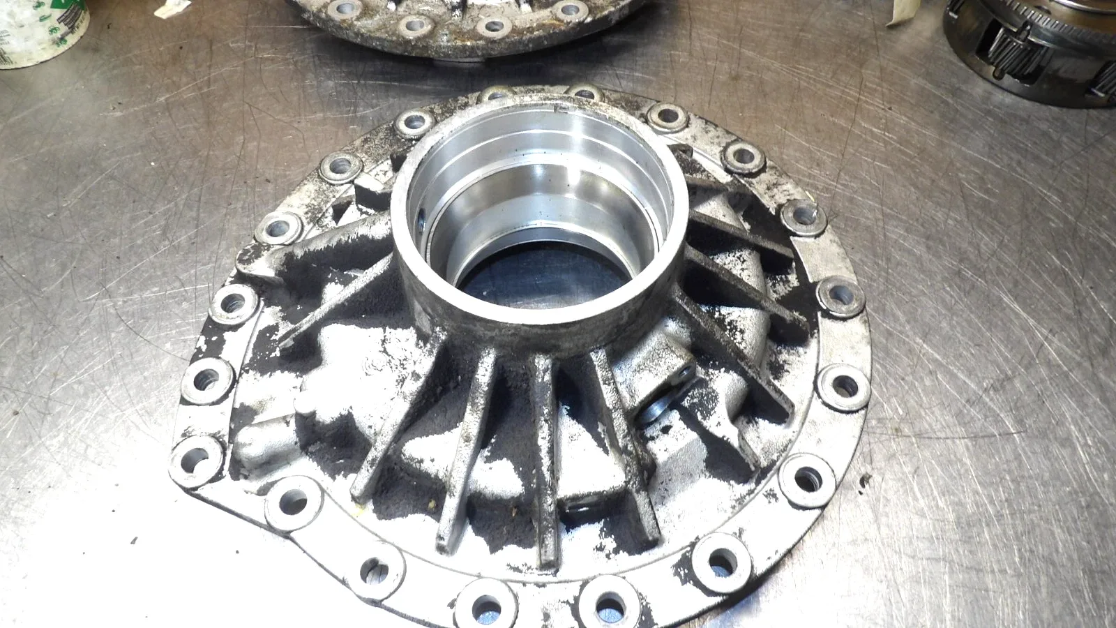 Allison  B300 & 3000   Automatic Trans  "  Output Housing-C5 Clutch "  Very Good