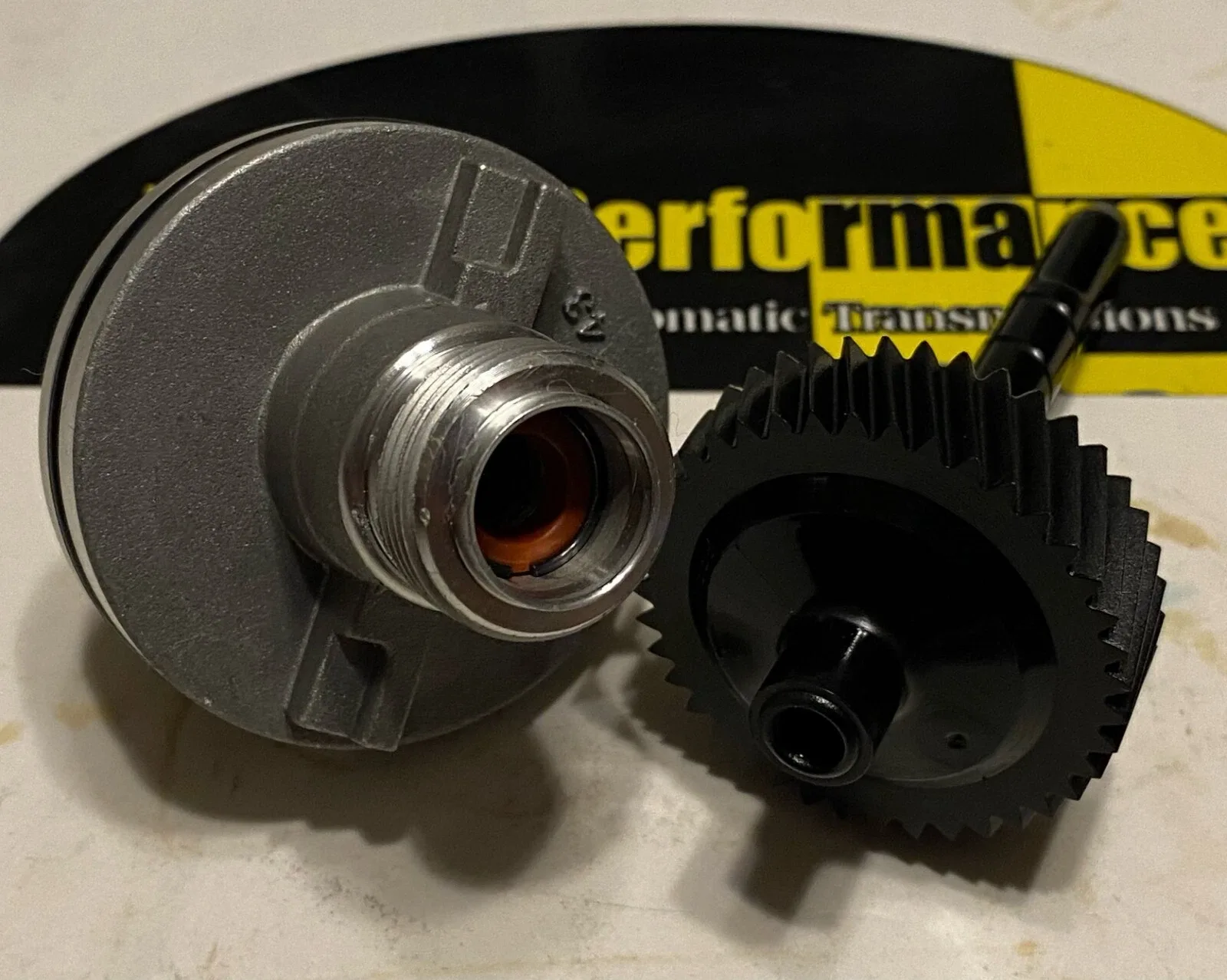 TH350  40 Tooth Speedometer Driven Gear & Matching Speedometer Gear Housing