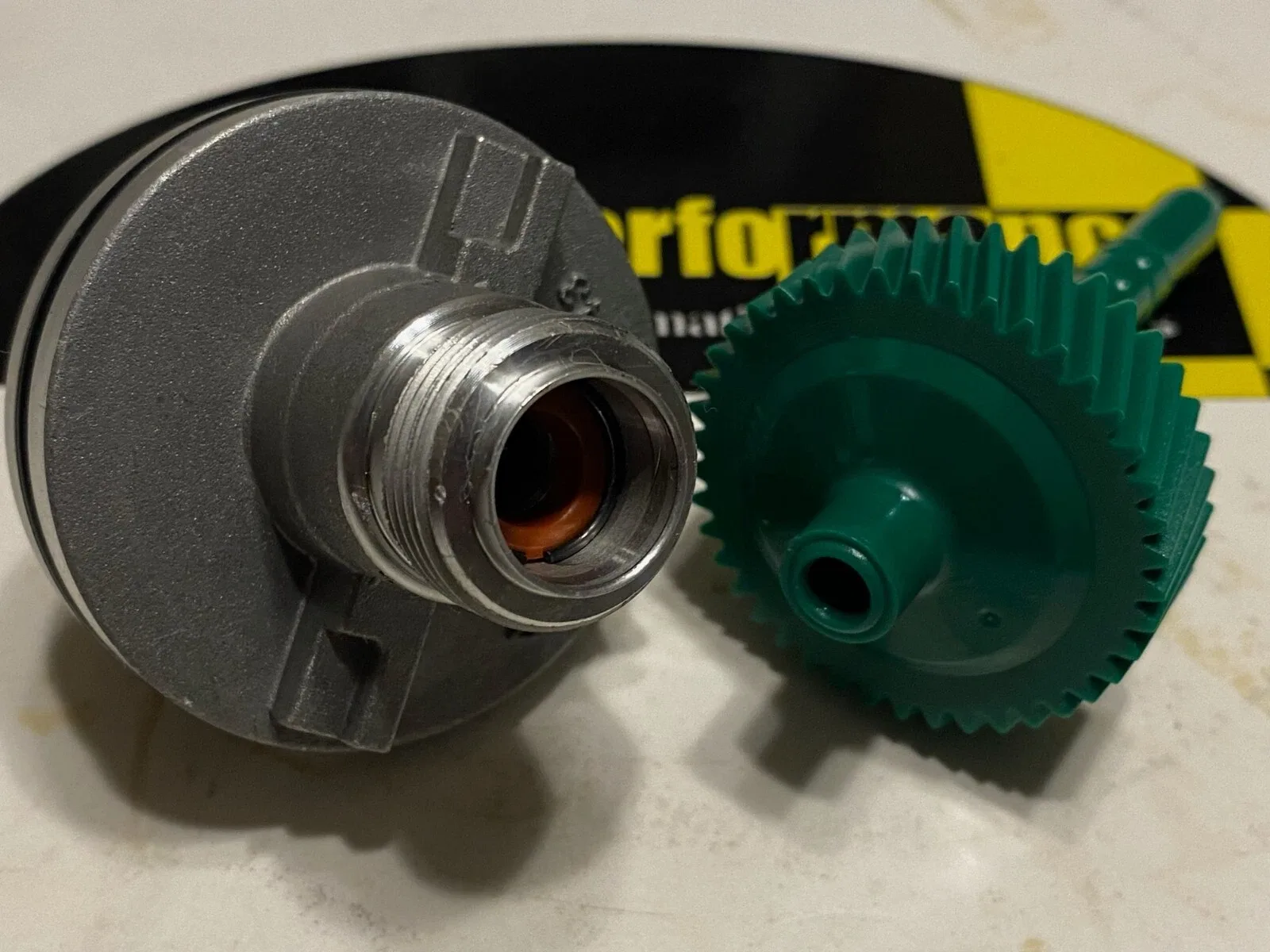 TH350  42 Tooth Speedometer Driven Gear & Matching Speedometer Gear Housing