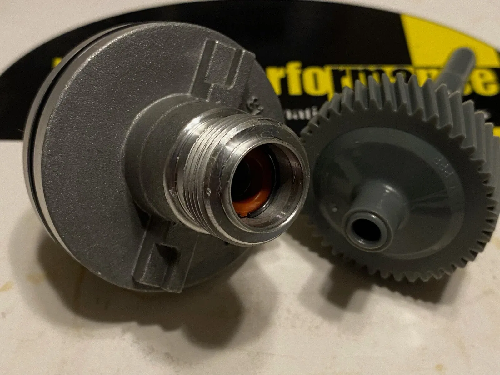 TH350  44 Tooth Speedometer Driven Gear & Matching Speedometer Gear Housing