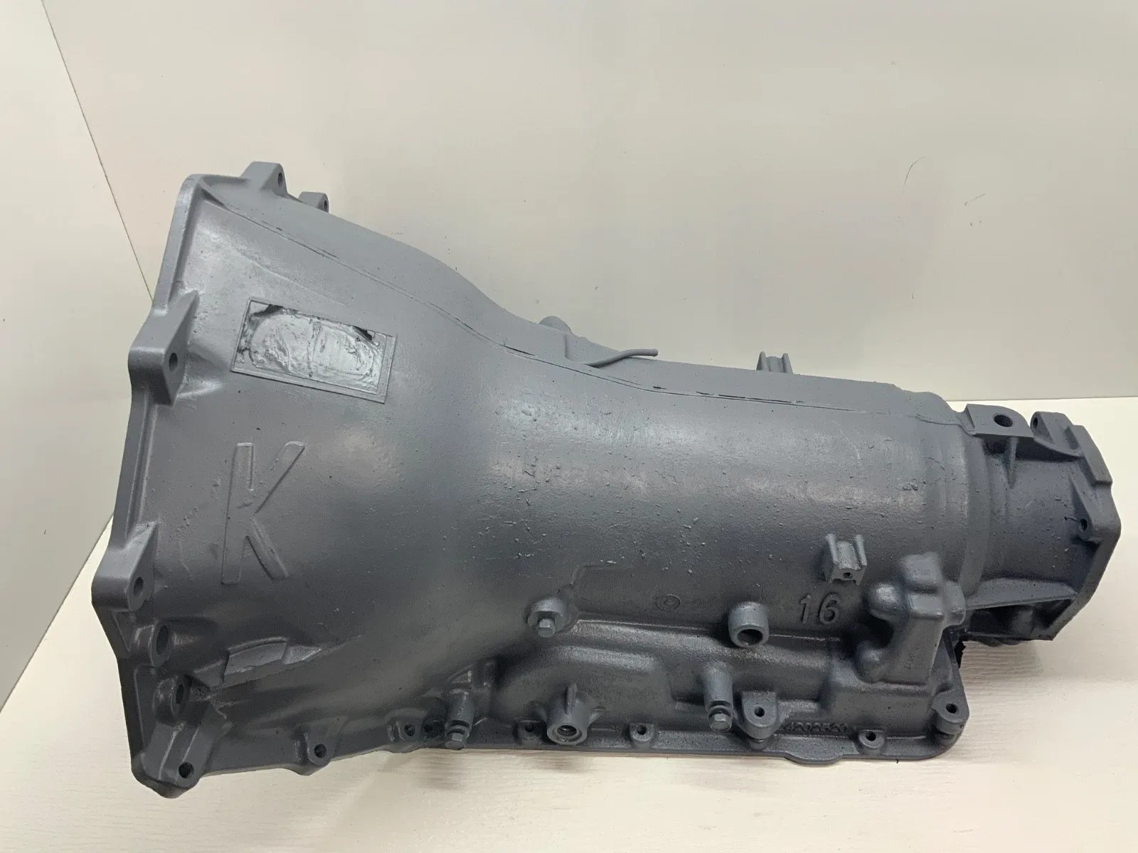 GM 4L60E AUTOMATIC TRANSMISSION M30 EMPTY MAIN CASE K TYPE 24202520 CHEVROLET image 2