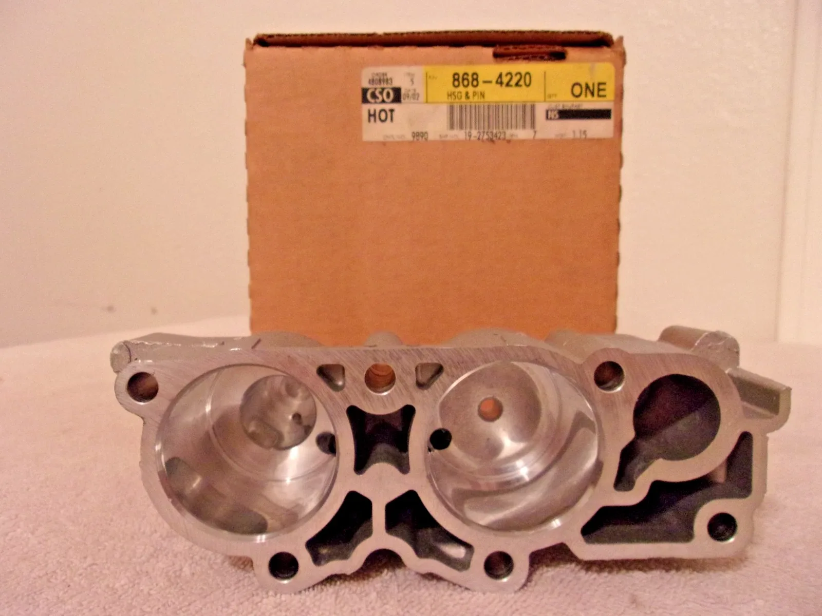 NEW NOS GENUINE GM TRANSMISSION CLUTCH ACCUMULATOR HOUSING #8684220 1991 TO 2009 image 3