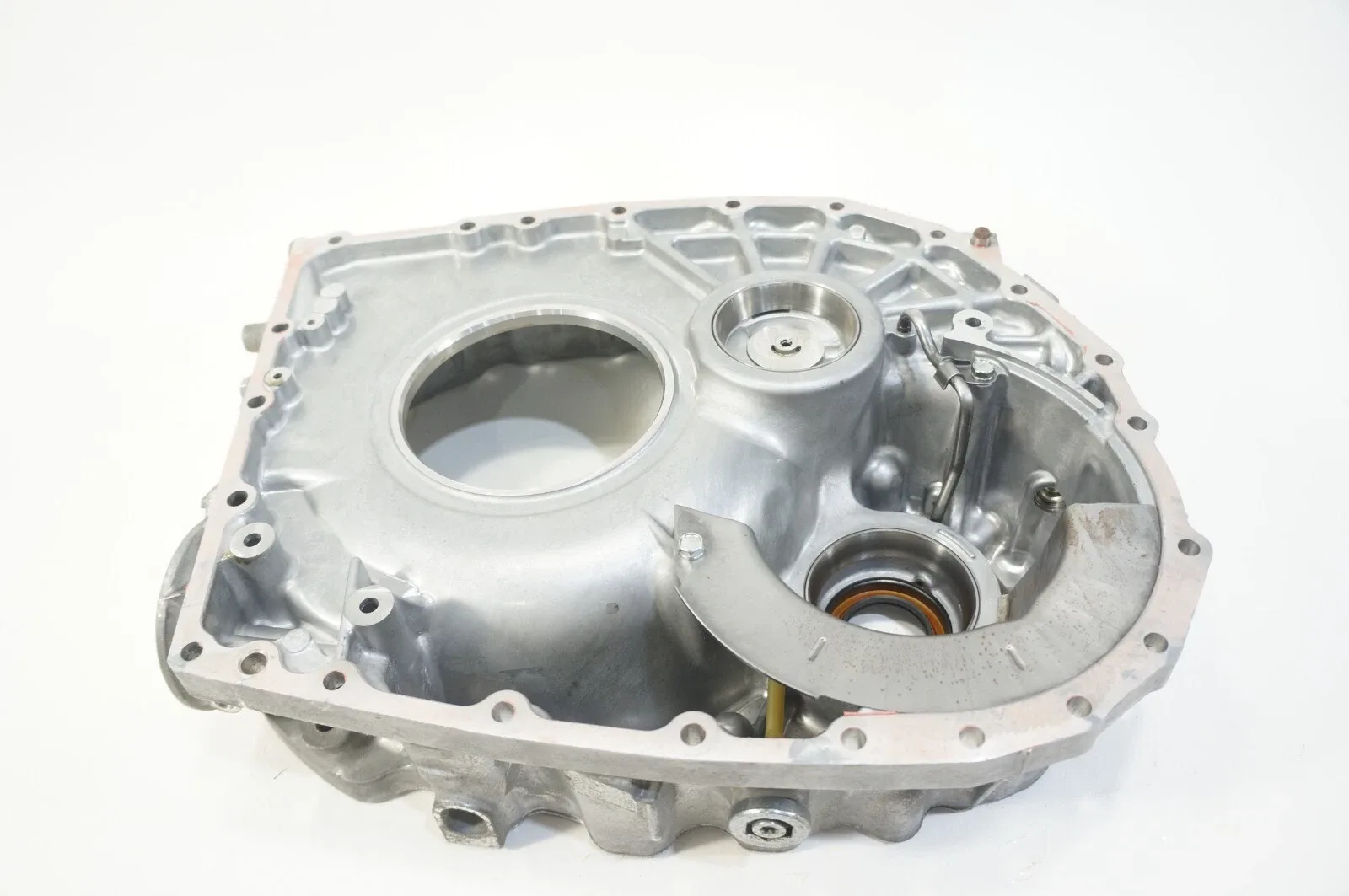 2012-2019 fiat 500 automatic transmission bell housing OEM image 3