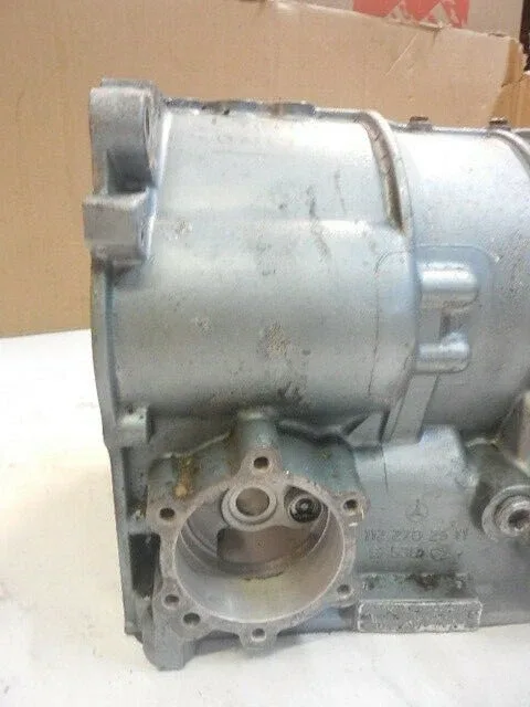 Mercedes W110 190C GA190 Automatic Transmission Case Housing 1122702511 190D image 3
