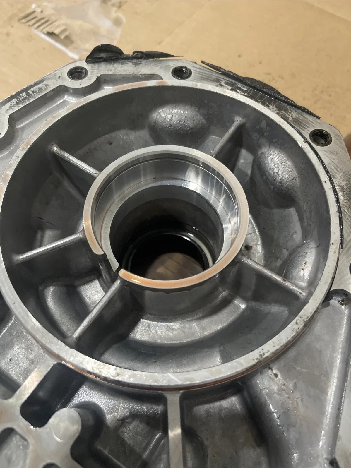 45RFE Jeep 05 2.8l 4X4 Tail Housing 52104357 AC OEM USED image 2