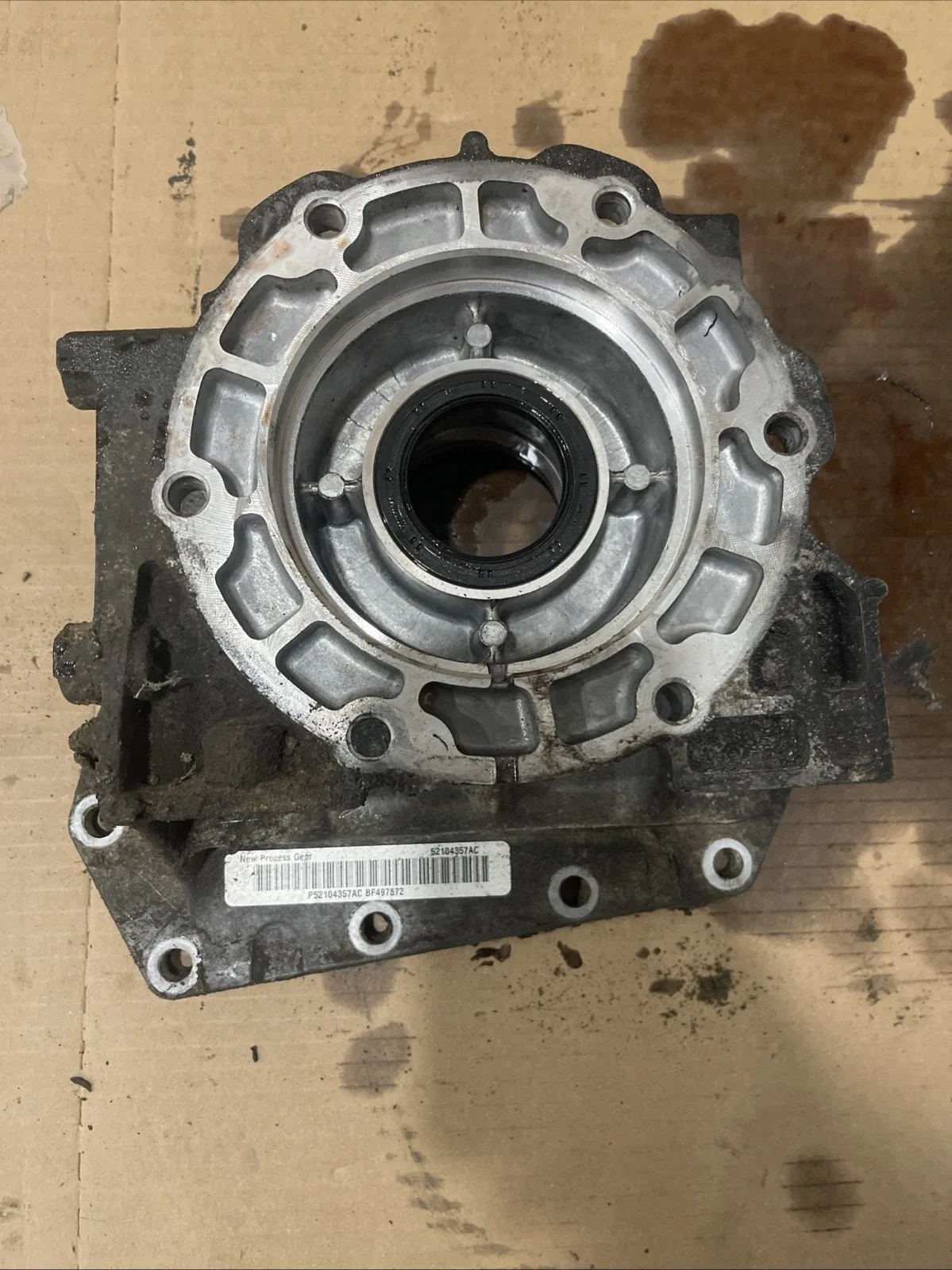 45RFE Jeep 05 2.8l 4X4 Tail Housing 52104357 AC OEM USED image 3