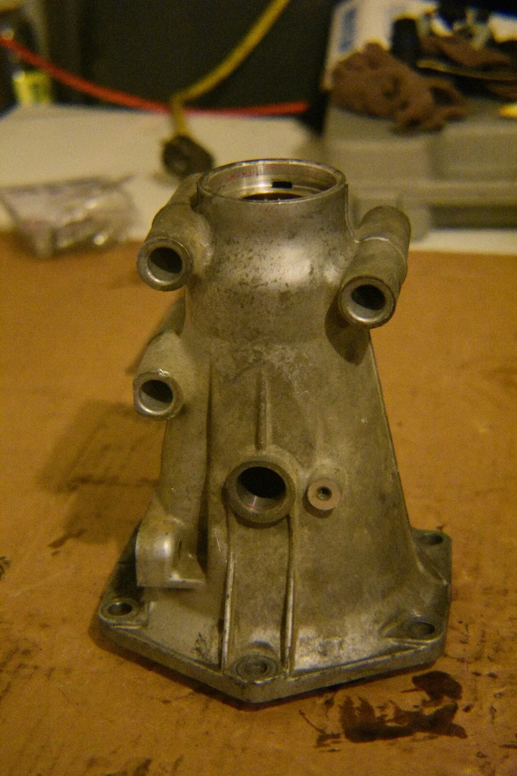 4L65 E 6BOLT CAMARO/FIREBIRD EXTENTION HOUSING image 2