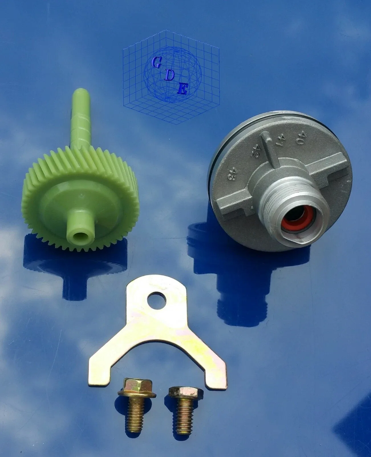 GM TH 350 700R4 4L60 TRANSMISSION SPEEDOMETER KIT 45 DRIVEN GEAR HOUSING & CLAMP