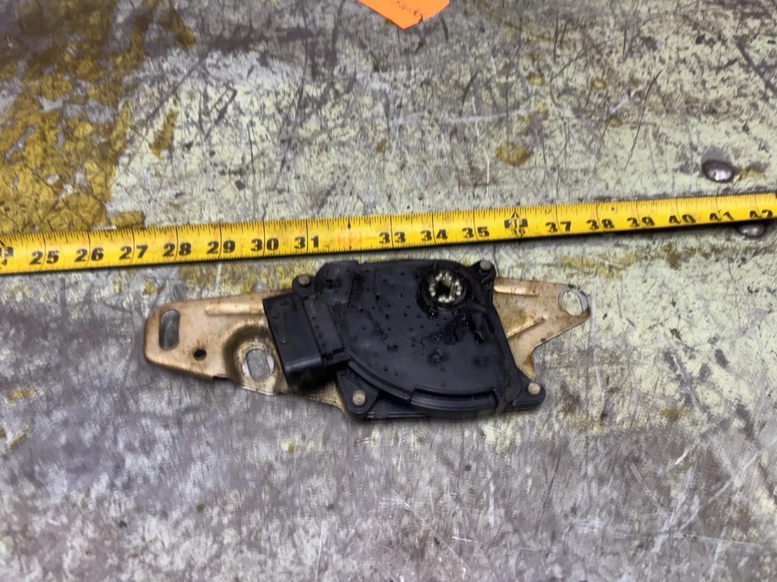 02-09 Trailblazer  Transmission Shift Range Switch Sensor