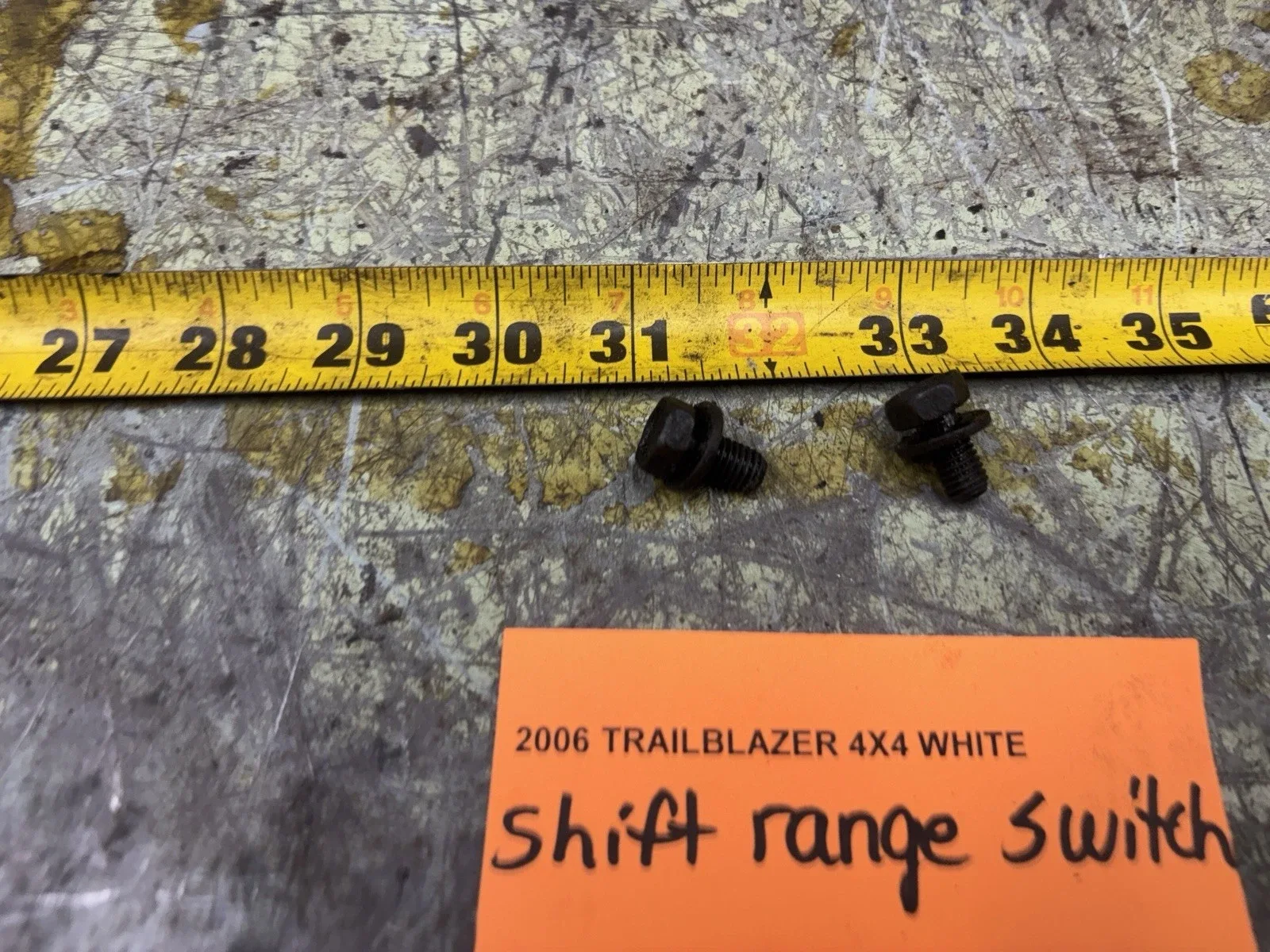 02-09 Trailblazer  Transmission Shift Range Switch Sensor Bolts Set Of 2 image 2