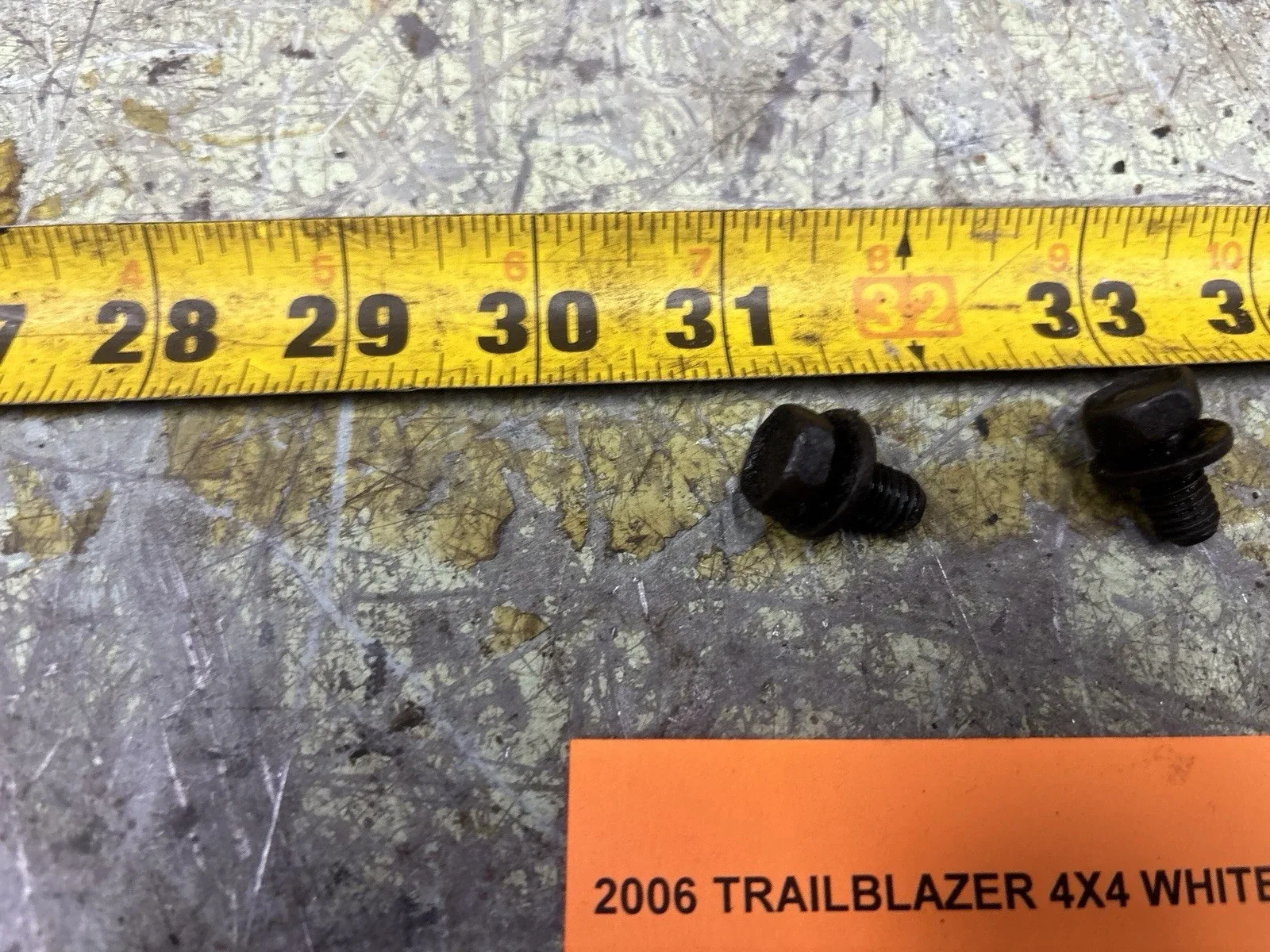 02-09 Trailblazer  Transmission Shift Range Switch Sensor Bolts Set Of 2 image 3