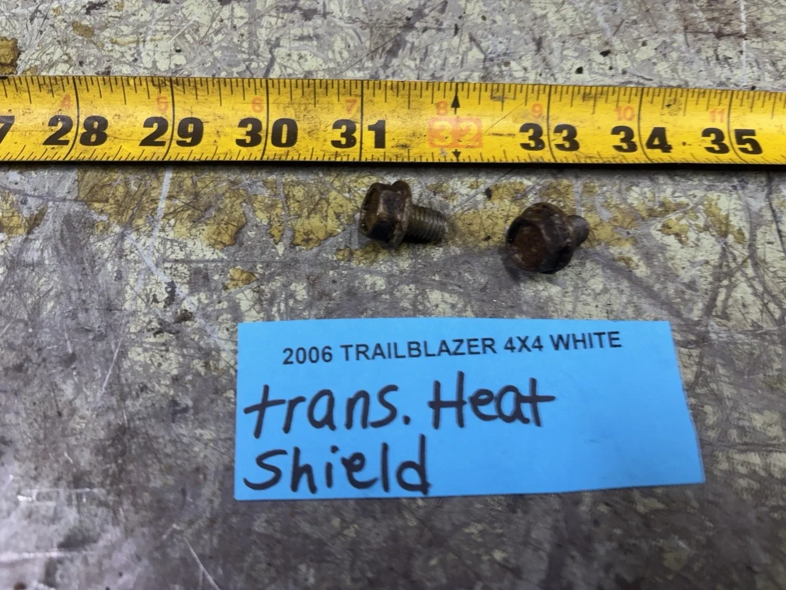 02-09 Trailblazer  Transmission Right Side Heat Shield Bolts Set Of 2 image 2