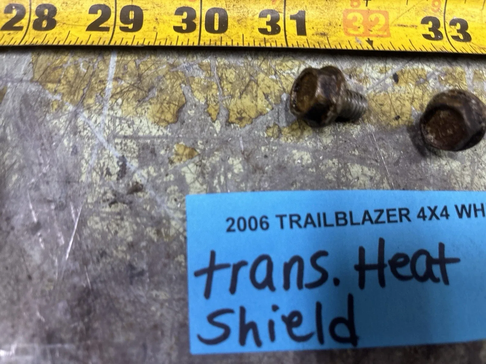 02-09 Trailblazer  Transmission Right Side Heat Shield Bolts Set Of 2 image 4