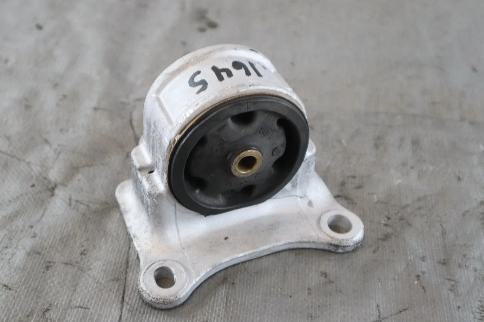 2024 NISSAN GT-R GTR T-SPEC R35 3.8L OEM BELT HOUSING ENGINE MOUNT #1645 image 4