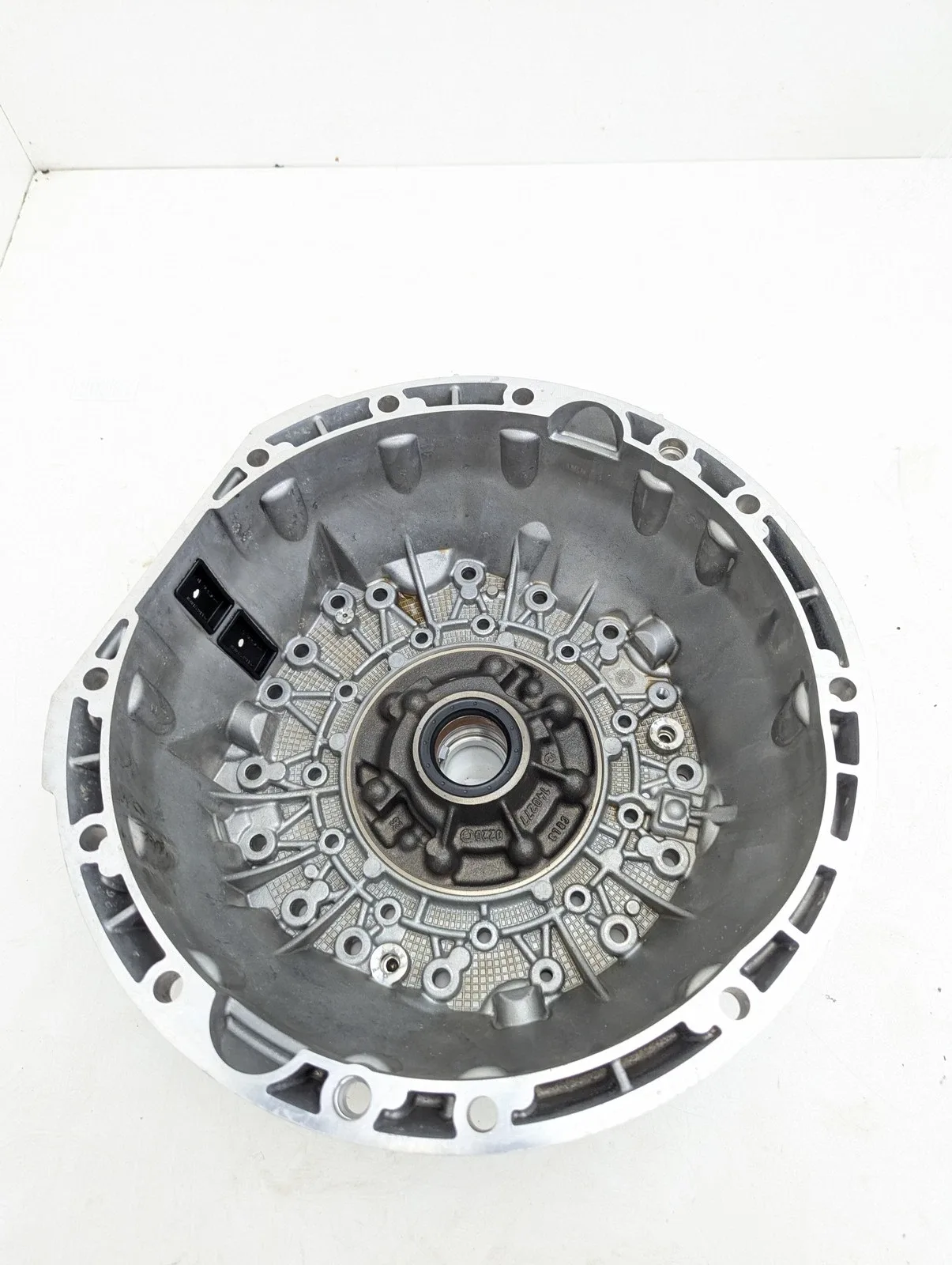 2003-2006 Mercedes W211 E320 2102711801 Transmission Bell Housing image 4