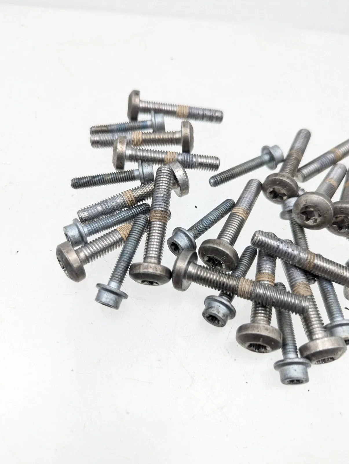2006-2009 Mercedes R350 4MATIC Inner Bell Housing Bolts Set OEM image 3