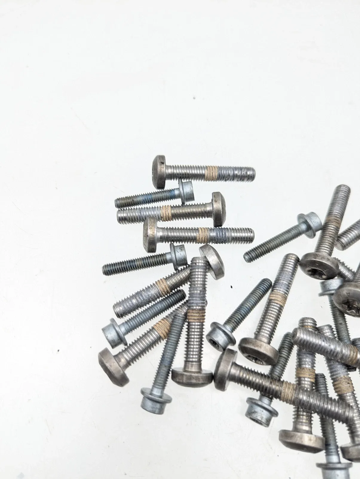 2006-2009 Mercedes R350 4MATIC Inner Bell Housing Bolts Set OEM image 4