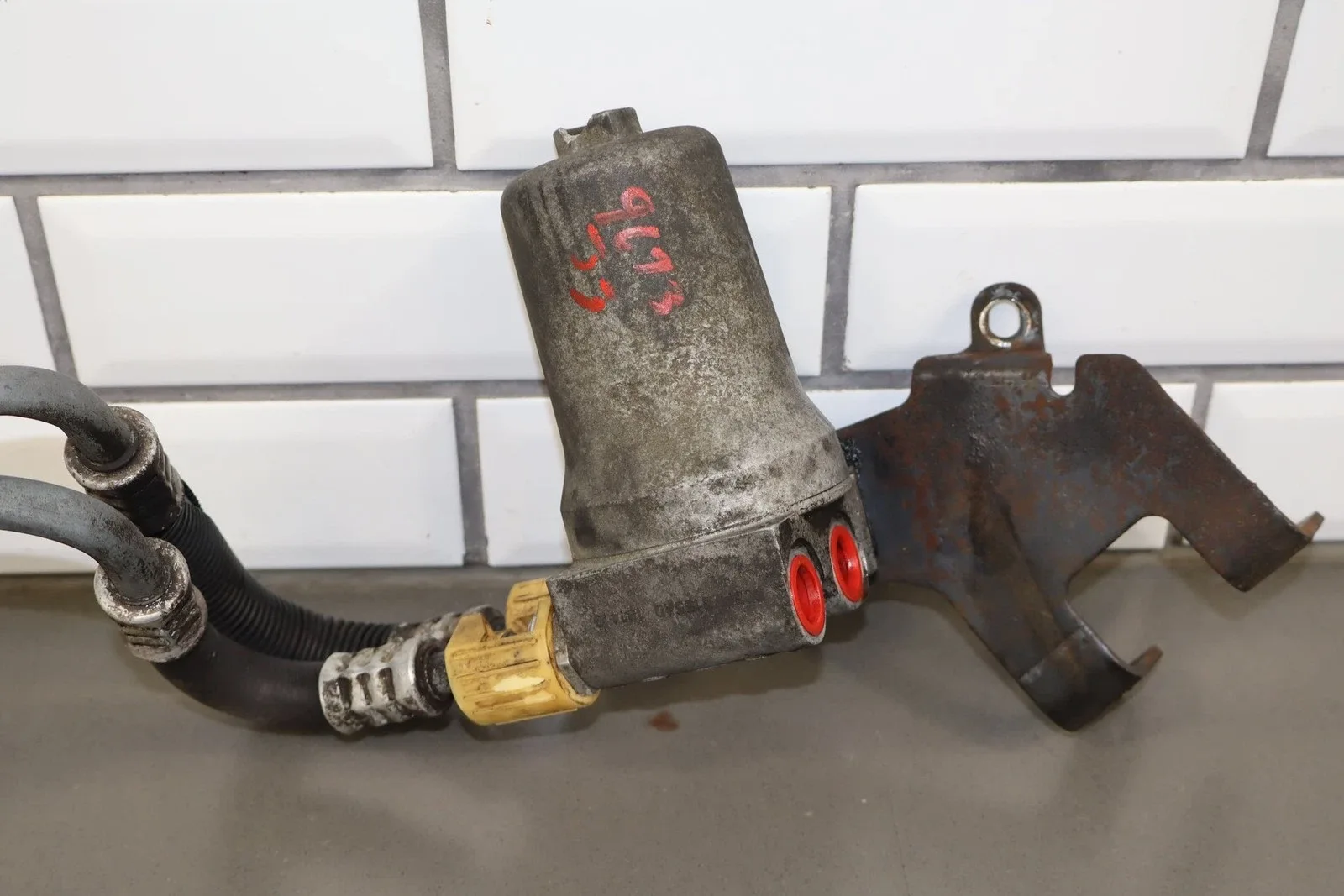 2005 Ford F-250 6.0LL Diesel Transmission Filter Housing image 3