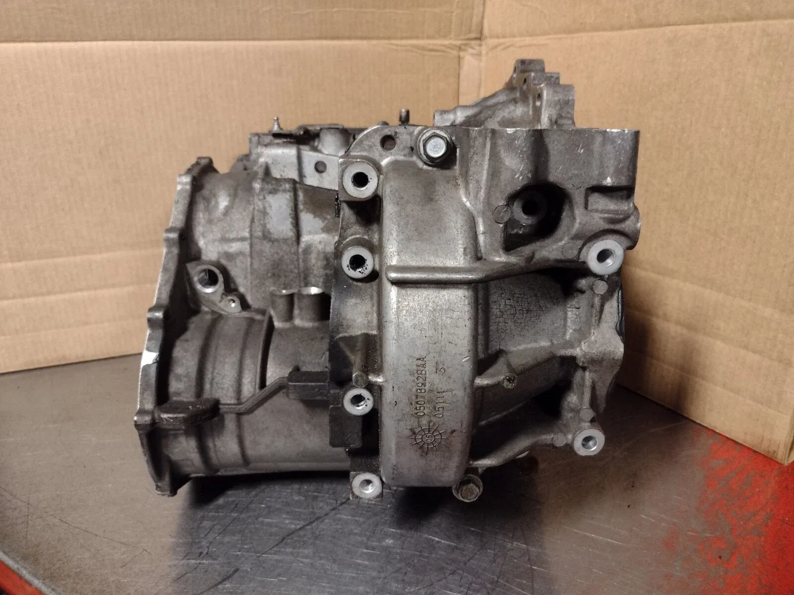 Chrysler Dodge 3.5L 3.8L 4.0L 62TE Trans Case Main Housing 2007-13 Cast 552AA image 2